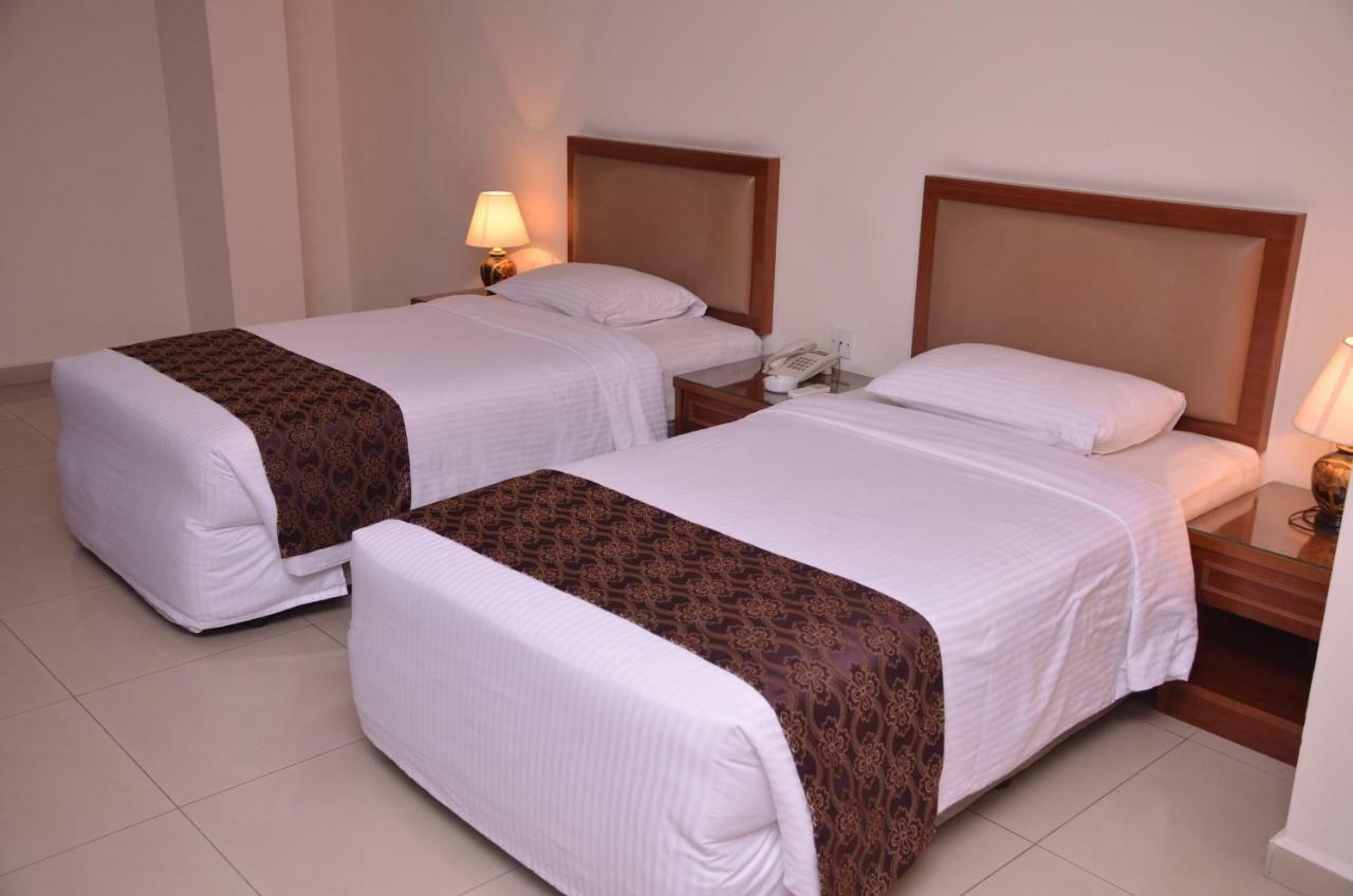 Hotel Palm Inn Butterworth Eksteriør billede