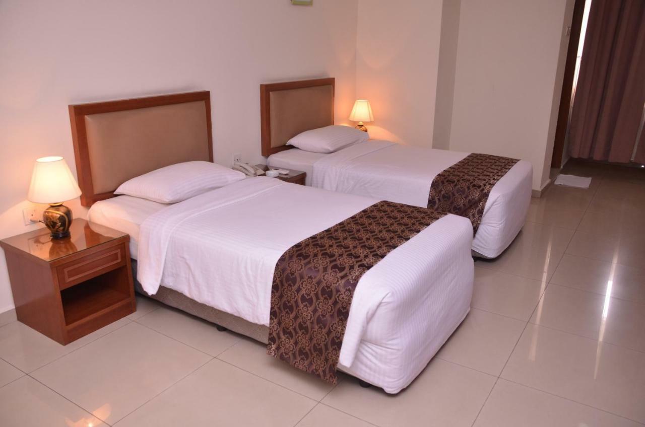 Hotel Palm Inn Butterworth Eksteriør billede